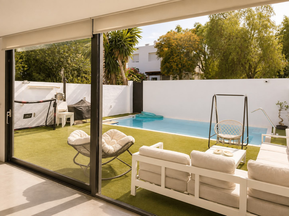 Pareados de 3 dormitorios en venta en Nueva Andalucía – R5449501 Pareados de 3 dormitorios en venta en Nueva Andalucía – R5449501