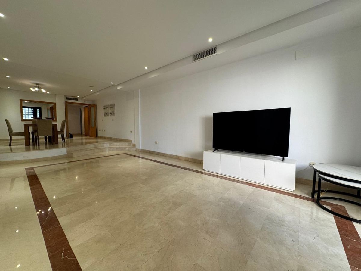 2 bedroom Apartments for sale in Puerto Banús – R5376028 2 bedroom Apartments for sale in Puerto Banús – R5376028