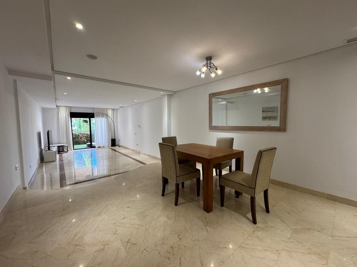2 bedroom Apartments for sale in Puerto Banús – R5376028 2 bedroom Apartments for sale in Puerto Banús – R5376028