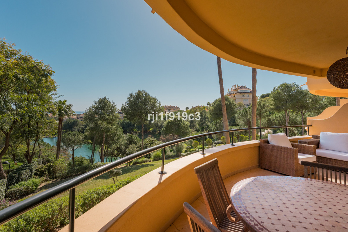 3 bedroom Apartments for sale in Elviria Hills – R5321299 3 bedroom Apartments for sale in Elviria Hills – R5321299