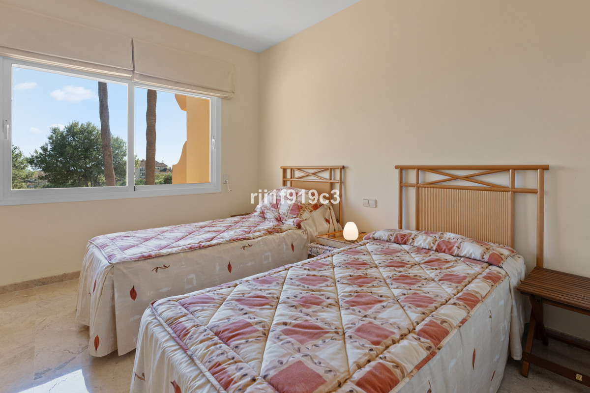 3 bedroom Apartments for sale in Elviria Hills – R5321299 3 bedroom Apartments for sale in Elviria Hills – R5321299