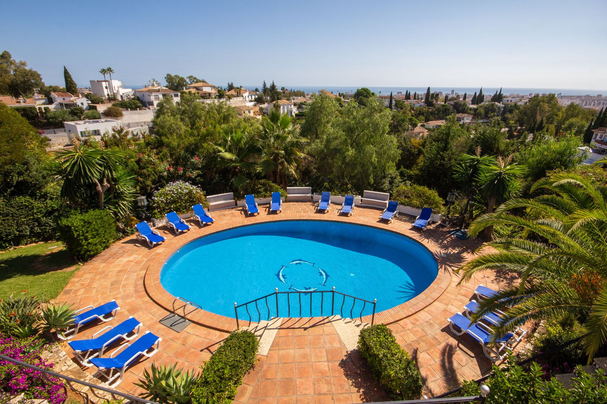 Villas de 7 dormitorios en venta en Mijas – R4216087 Villas de 7 dormitorios en venta en Mijas – R4216087