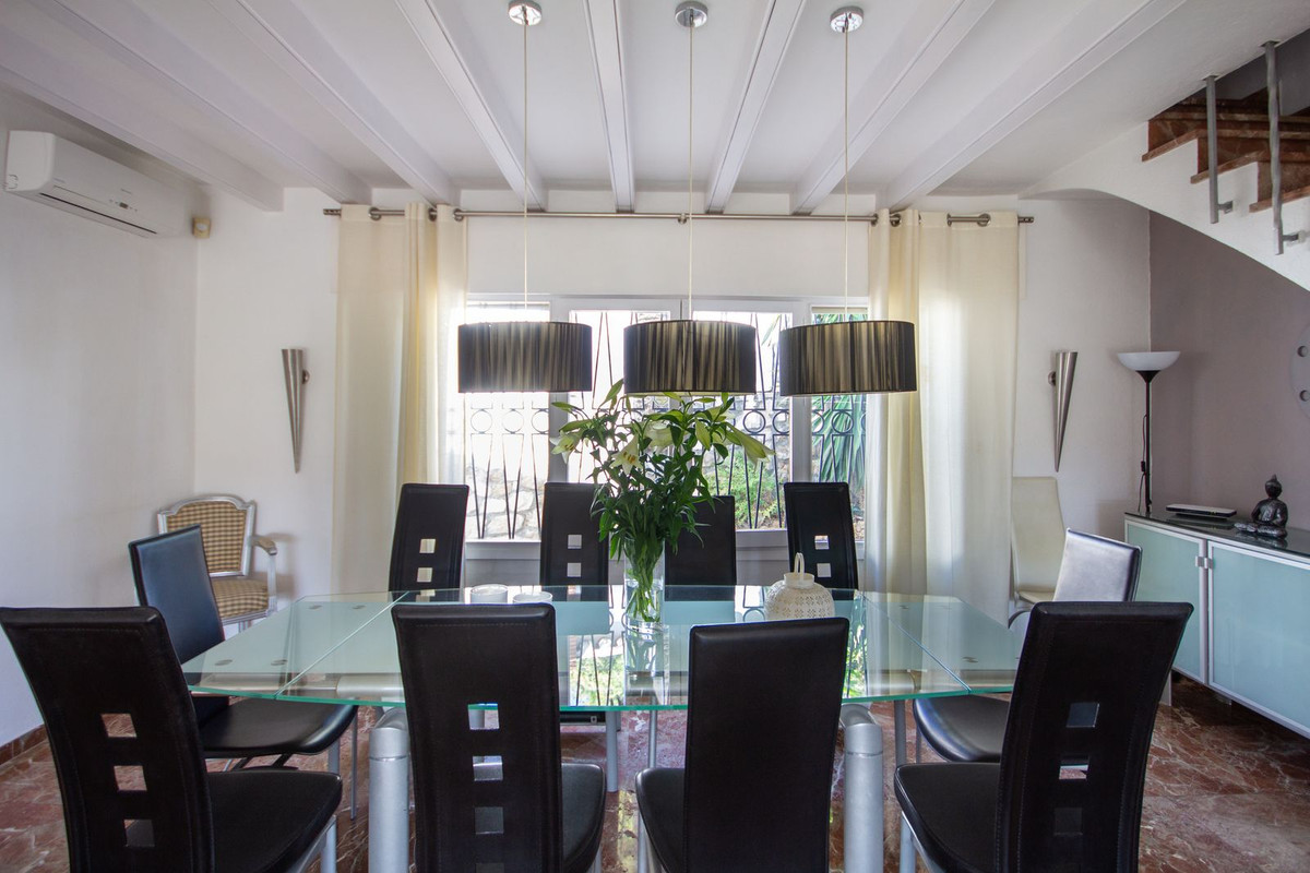 Villas de 7 dormitorios en venta en Mijas – R4216087 Villas de 7 dormitorios en venta en Mijas – R4216087
