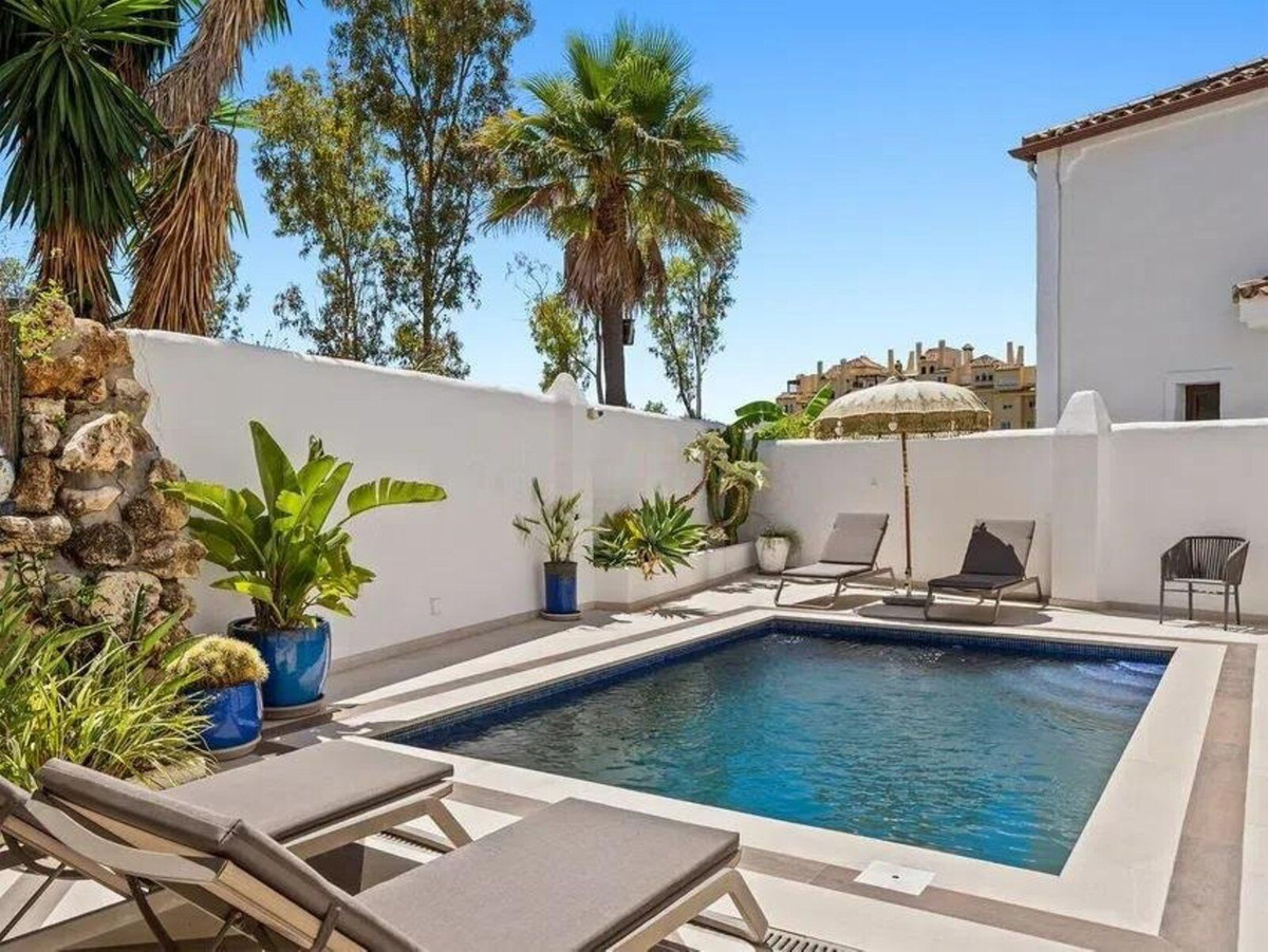 4 bedroom Villas for sale in Selwo – R5434048 4 bedroom Villas for sale in Selwo – R5434048