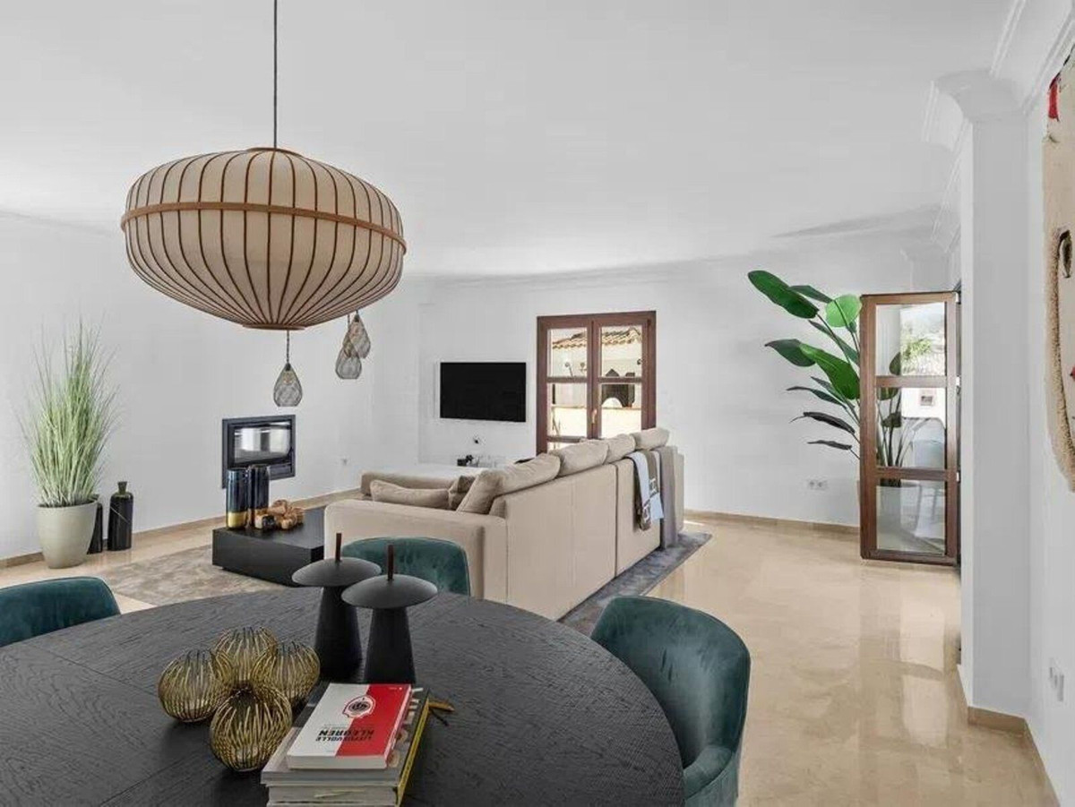4 bedroom Villas for sale in Selwo – R5434048 4 bedroom Villas for sale in Selwo – R5434048