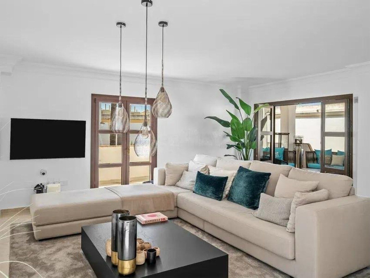 4 bedroom Villas for sale in Selwo – R5434048 4 bedroom Villas for sale in Selwo – R5434048
