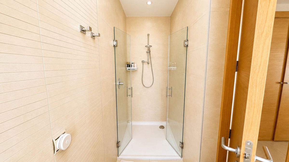 Apartamentos de 2 dormitorios en venta en Altos de los Monteros – R5433718 Apartamentos de 2 dormitorios en venta en Altos de los Monteros – R5433718