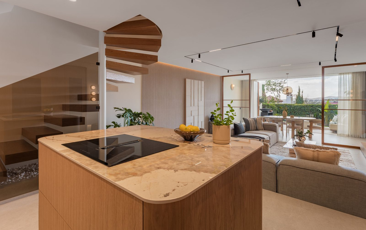 Adosados de 4 dormitorios en venta en Nueva Andalucía – R5292898 Adosados de 4 dormitorios en venta en Nueva Andalucía – R5292898