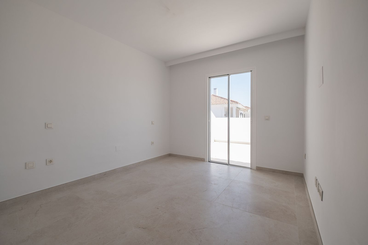 Aticos de 3 dormitorios en venta en Miraflores – R4765513 Aticos de 3 dormitorios en venta en Miraflores – R4765513