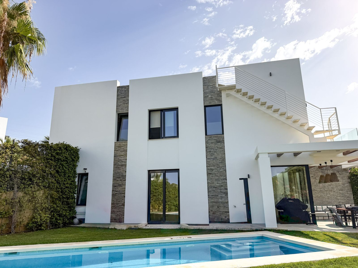 Pareados de 5 dormitorios en venta en Cabopino – R5433331 Pareados de 5 dormitorios en venta en Cabopino – R5433331