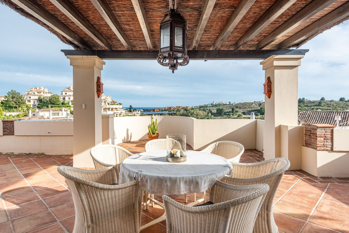 3 bedroom Apartments for sale in Benahavís – R5379052