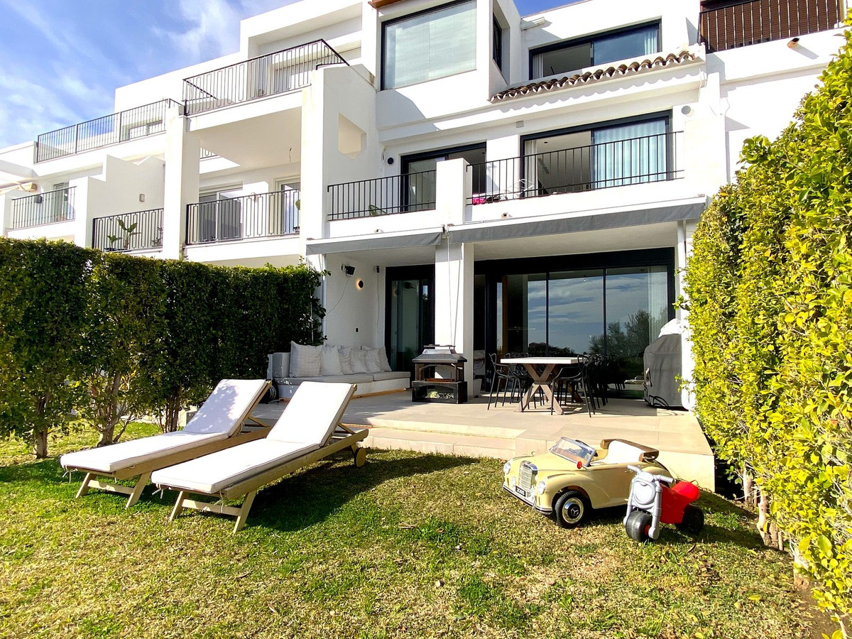 Adosados de 4 dormitorios en venta en La Quinta – R5296741 Adosados de 4 dormitorios en venta en La Quinta – R5296741