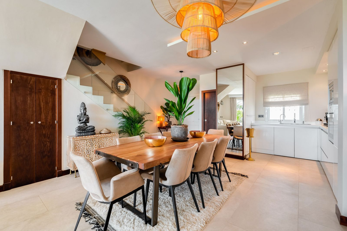 4 bedroom Townhouses for sale in Las Chapas – R5460751 4 bedroom Townhouses for sale in Las Chapas – R5460751