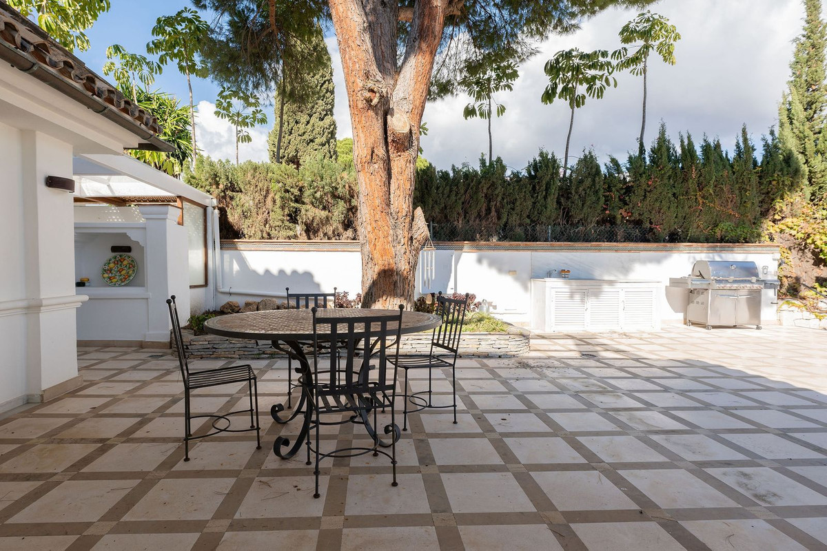 4 bedroom Villas for sale in Nueva Andalucía – R5026135 4 bedroom Villas for sale in Nueva Andalucía – R5026135