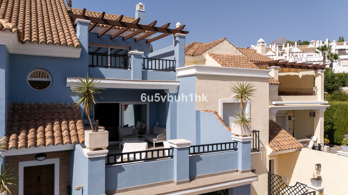 4 bedroom Townhouses for sale in Nueva Andalucía – R5467699 4 bedroom Townhouses for sale in Nueva Andalucía – R5467699