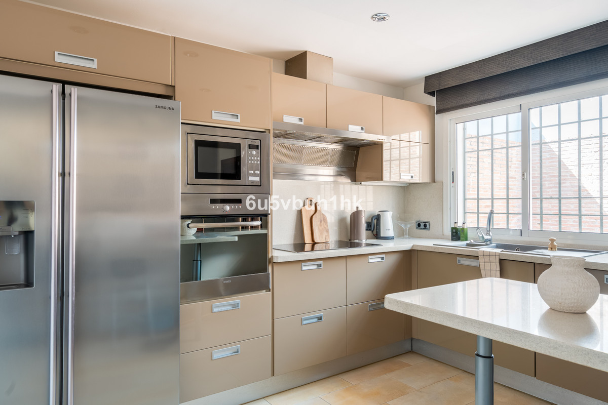 4 bedroom Townhouses for sale in Nueva Andalucía – R5467699 4 bedroom Townhouses for sale in Nueva Andalucía – R5467699