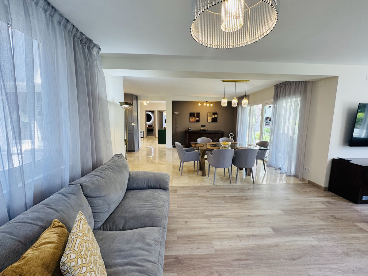 Villas de 4 dormitorios en venta en Elviria – R5457793 Villas de 4 dormitorios en venta en Elviria – R5457793