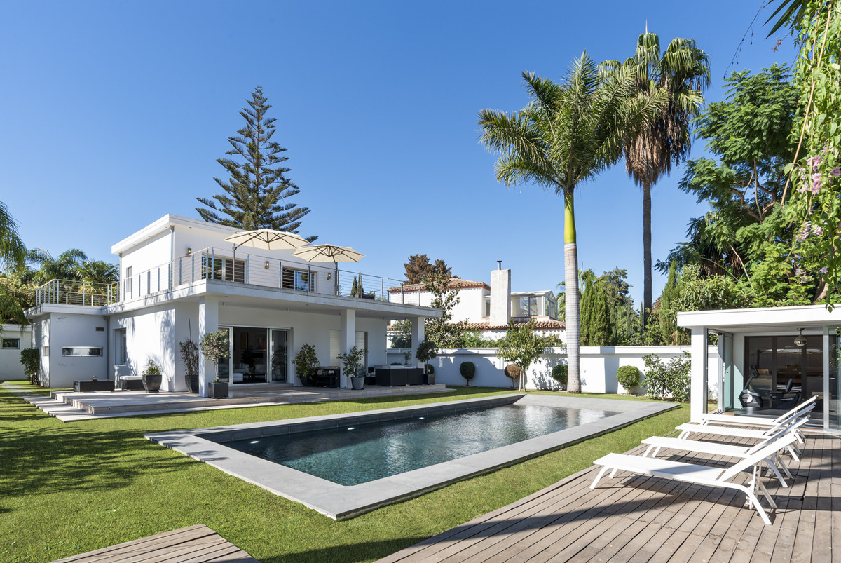 4 bedroom Villas for sale in Nueva Andalucía – R5221666 4 bedroom Villas for sale in Nueva Andalucía – R5221666
