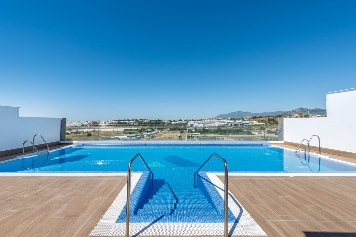 2 bedroom Penthouses for sale in Nueva Andalucía – R5456065