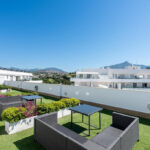 2 bedroom Penthouses for sale in Nueva Andalucía – R5456065