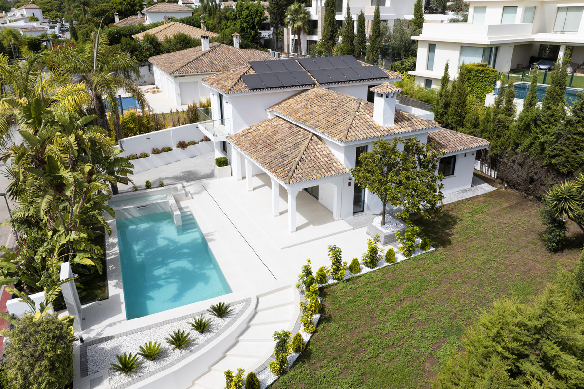 4 bedroom Villas for sale in Guadalmina Alta – R5448472 4 bedroom Villas for sale in Guadalmina Alta – R5448472