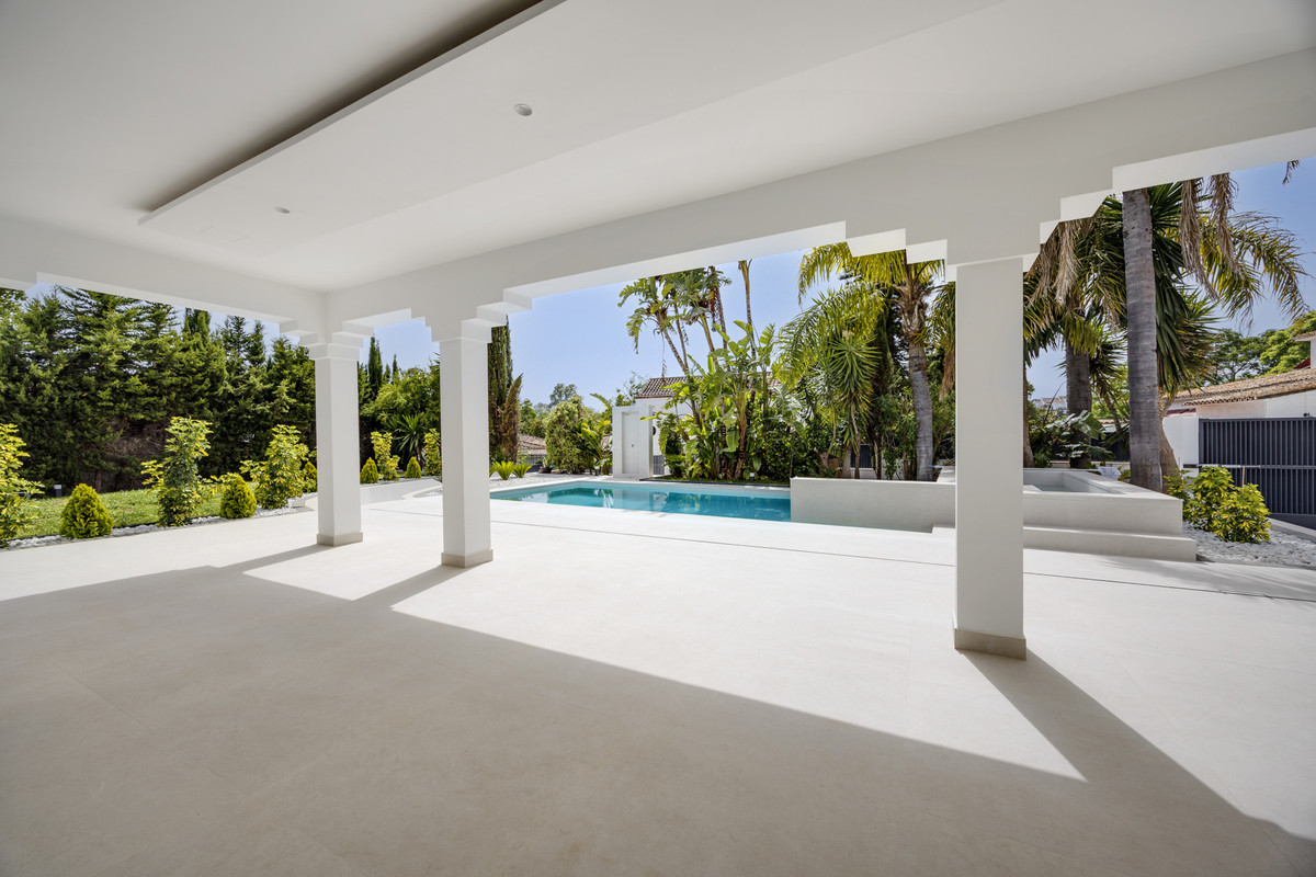 4 bedroom Villas for sale in Guadalmina Alta – R5448472 4 bedroom Villas for sale in Guadalmina Alta – R5448472