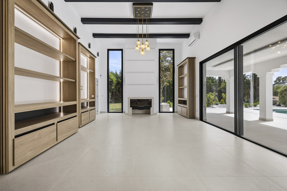 4 bedroom Villas for sale in Guadalmina Alta – R5448472 4 bedroom Villas for sale in Guadalmina Alta – R5448472