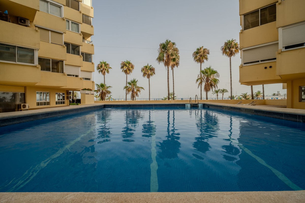 Aticos de 3 dormitorios en venta en Marbella – R5453467 Aticos de 3 dormitorios en venta en Marbella – R5453467