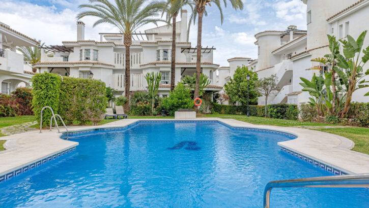 Apartamentos de 3 dormitorios en venta en Nueva Andalucía – R5367208 Apartamentos de 3 dormitorios en venta en Nueva Andalucía – R5367208 en
