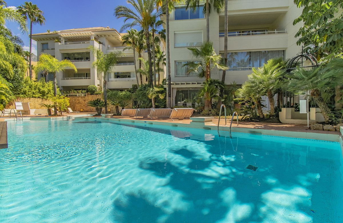 Aticos de 3 dormitorios en venta en Nagüeles – R4763428 Aticos de 3 dormitorios en venta en Nagüeles – R4763428