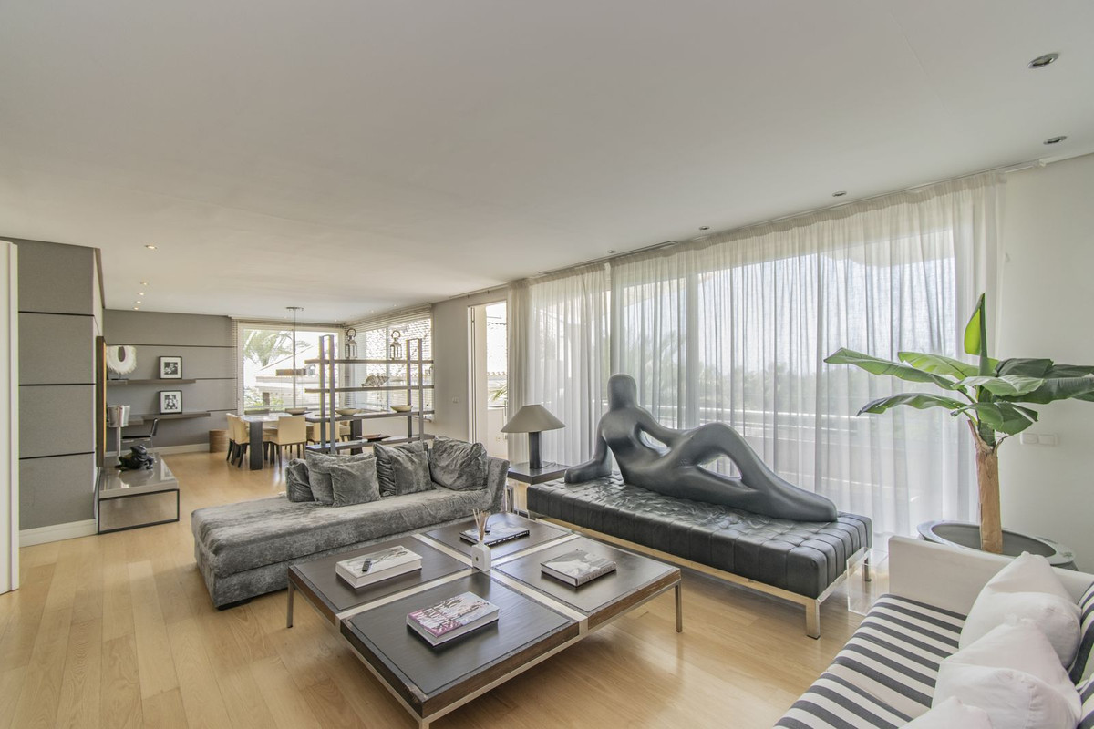 Aticos de 3 dormitorios en venta en Nagüeles – R4763428 Aticos de 3 dormitorios en venta en Nagüeles – R4763428