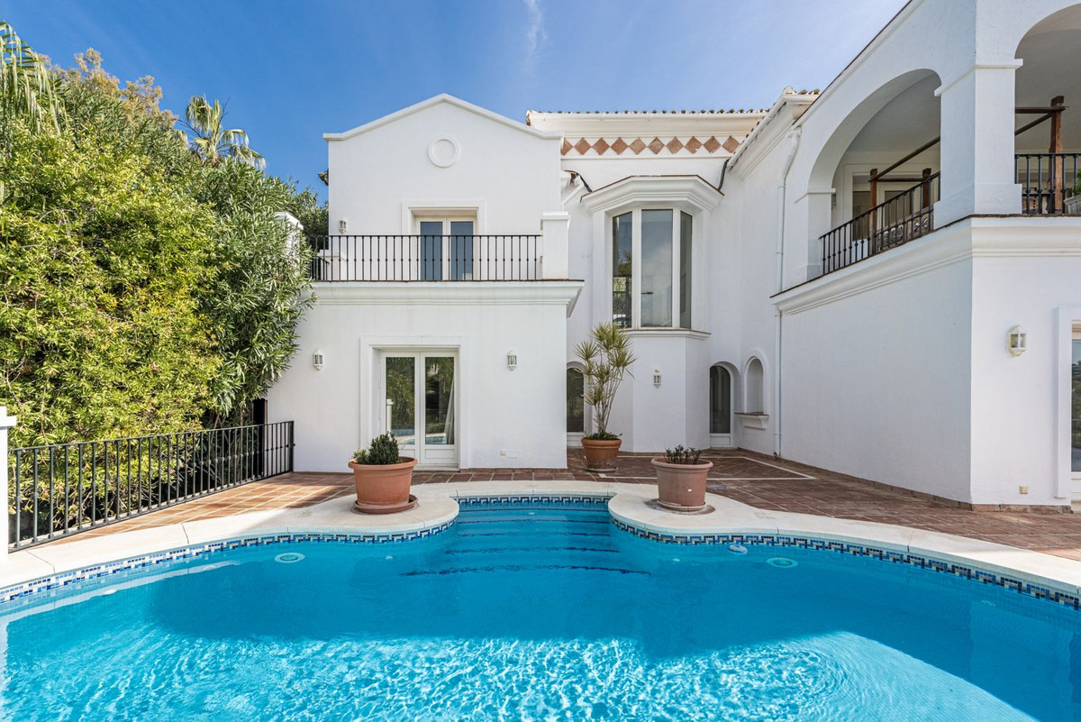 Villas de 5 dormitorios en venta en La Quinta – R5401792 Villas de 5 dormitorios en venta en La Quinta – R5401792