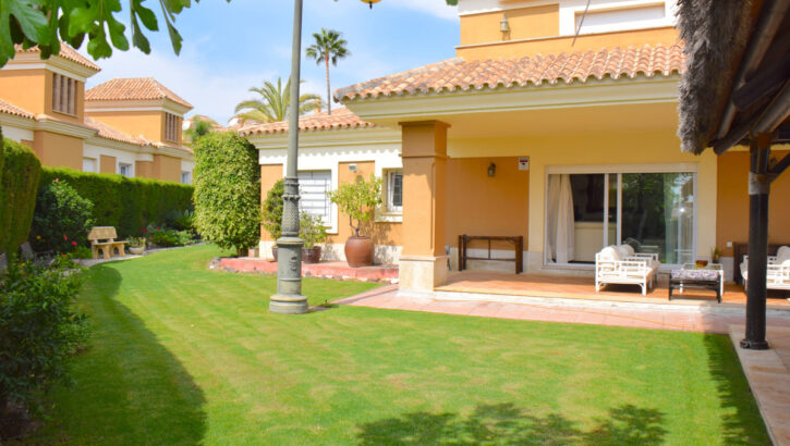5 bedroom Semi-detached for sale in Santa Clara – R4934398 5 bedroom Semi-detached for sale in Santa Clara – R4934398 in