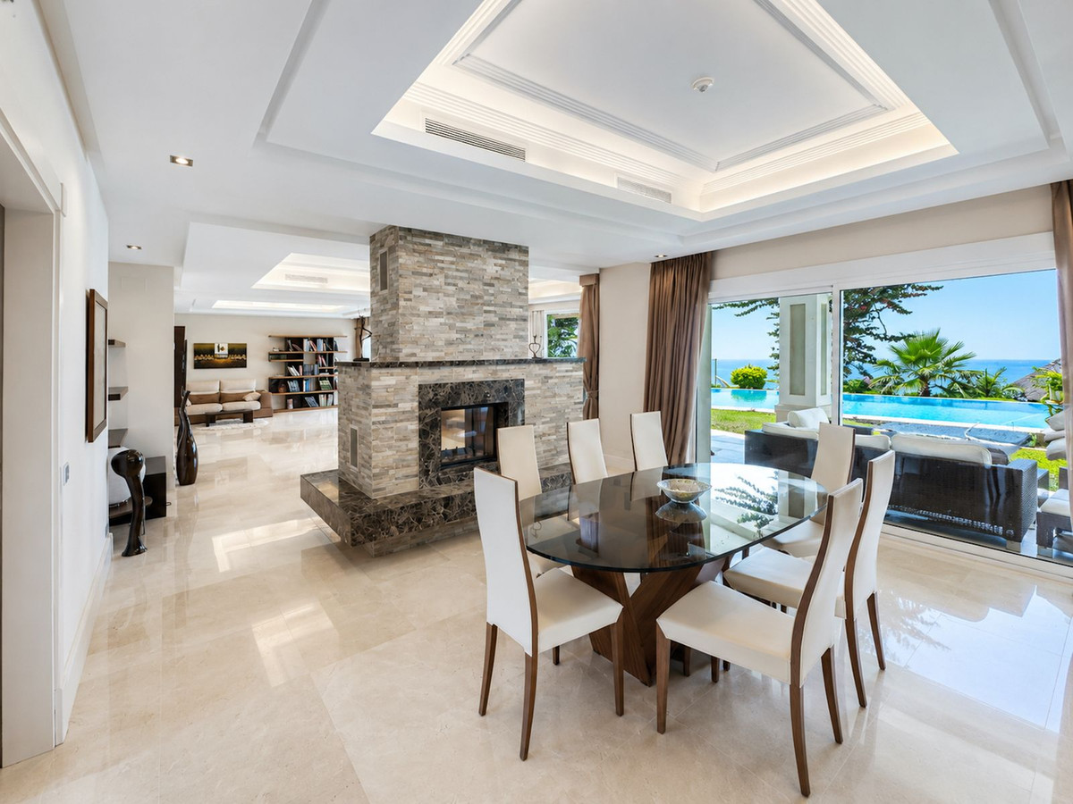 5 bedroom Villas for sale in Altos de los Monteros – R3128869 5 bedroom Villas for sale in Altos de los Monteros – R3128869