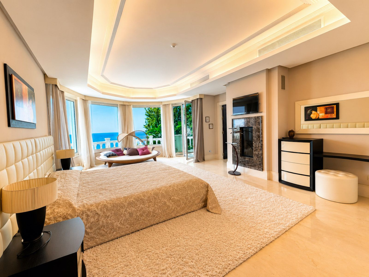 5 bedroom Villas for sale in Altos de los Monteros – R3128869 5 bedroom Villas for sale in Altos de los Monteros – R3128869