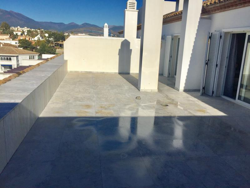 Aticos de 3 dormitorios en venta en Puerto Banús – R2487497 Aticos de 3 dormitorios en venta en Puerto Banús – R2487497