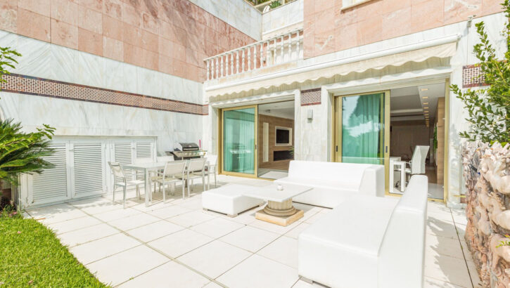 Apartamentos de 3 dormitorios en venta en Puerto Banús – R2344079 Apartamentos de 3 dormitorios en venta en Puerto Banús – R2344079 en