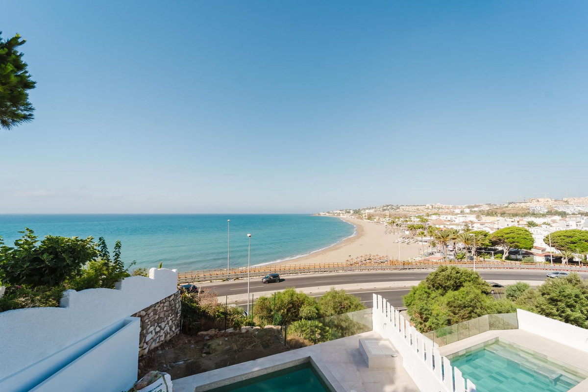 3 bedroom Villas for sale in La Cala de Mijas – R5408254 3 bedroom Villas for sale in La Cala de Mijas – R5408254