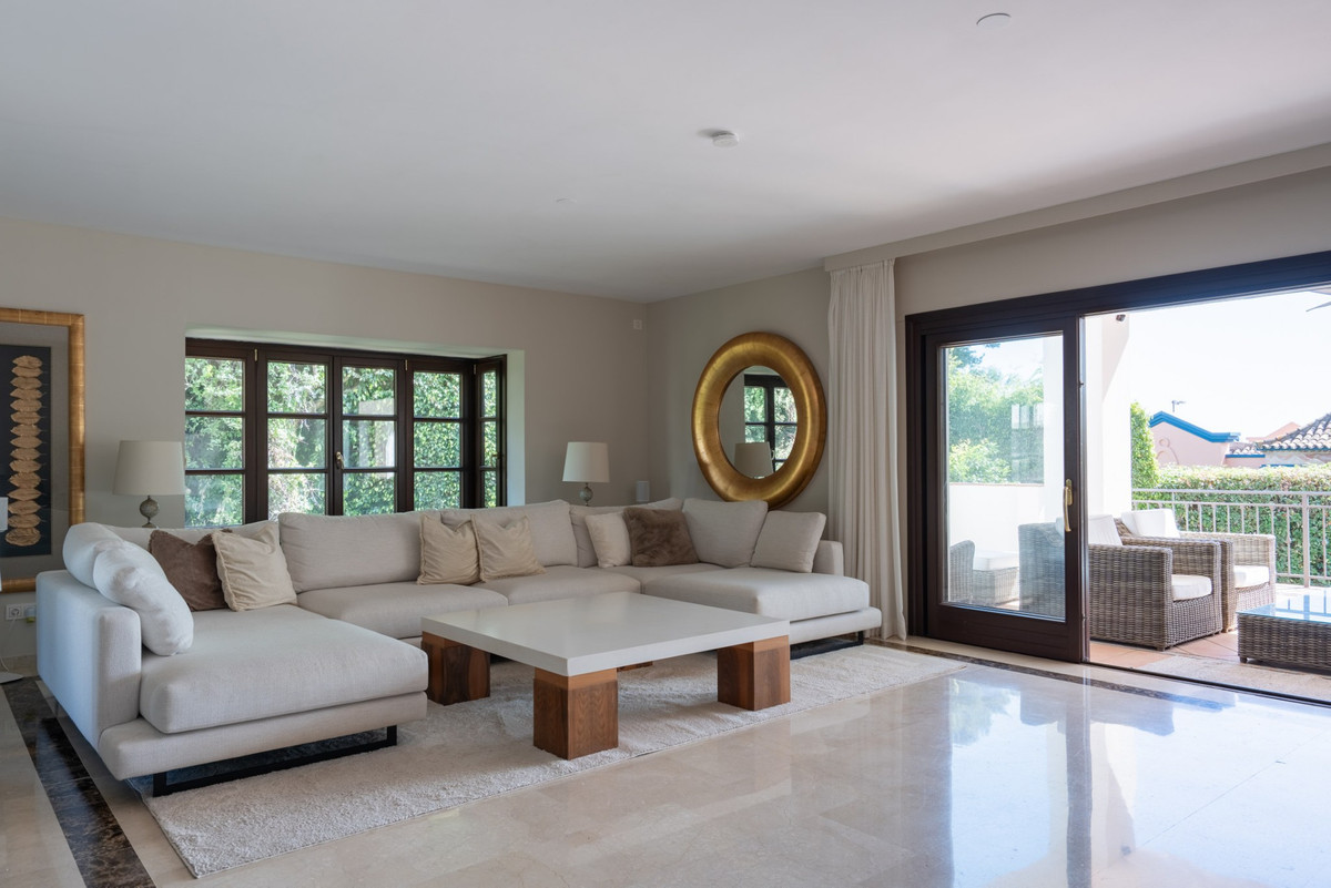 Villas de 4 dormitorios en venta en El Rosario – R5483875 Villas de 4 dormitorios en venta en El Rosario – R5483875