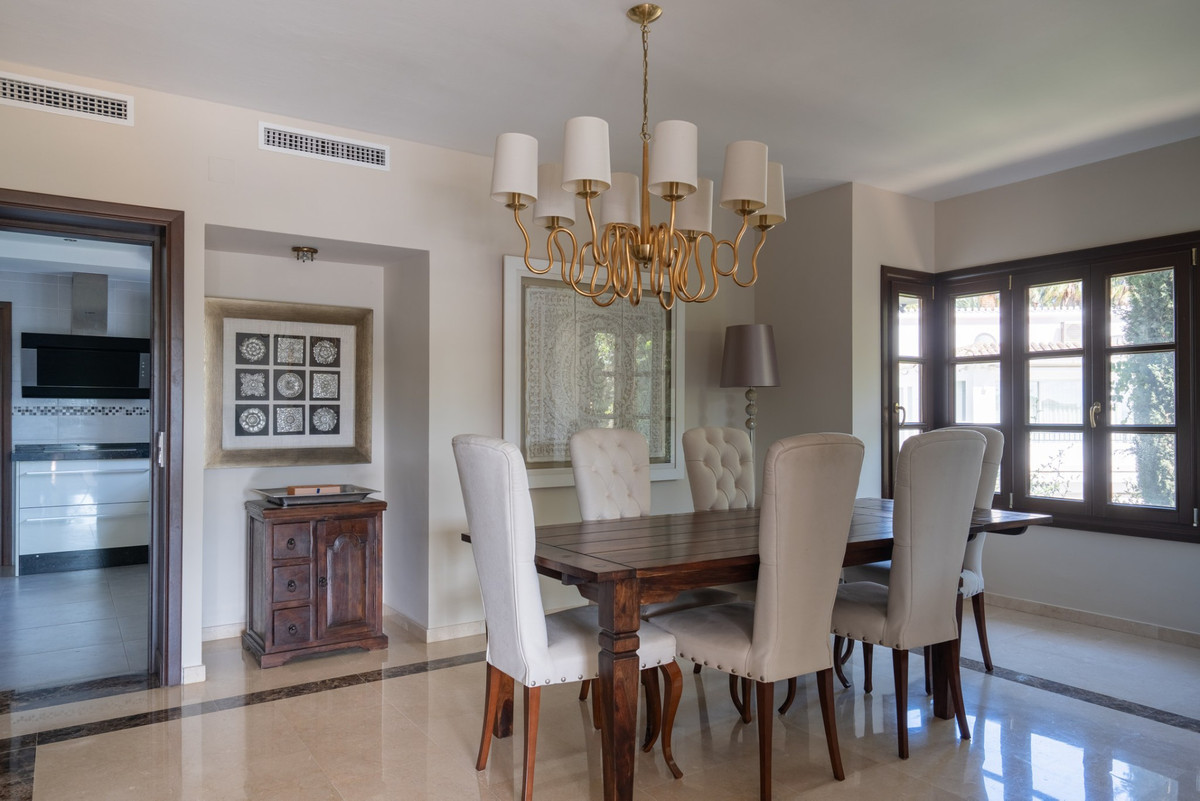 Villas de 4 dormitorios en venta en El Rosario – R5483875 Villas de 4 dormitorios en venta en El Rosario – R5483875