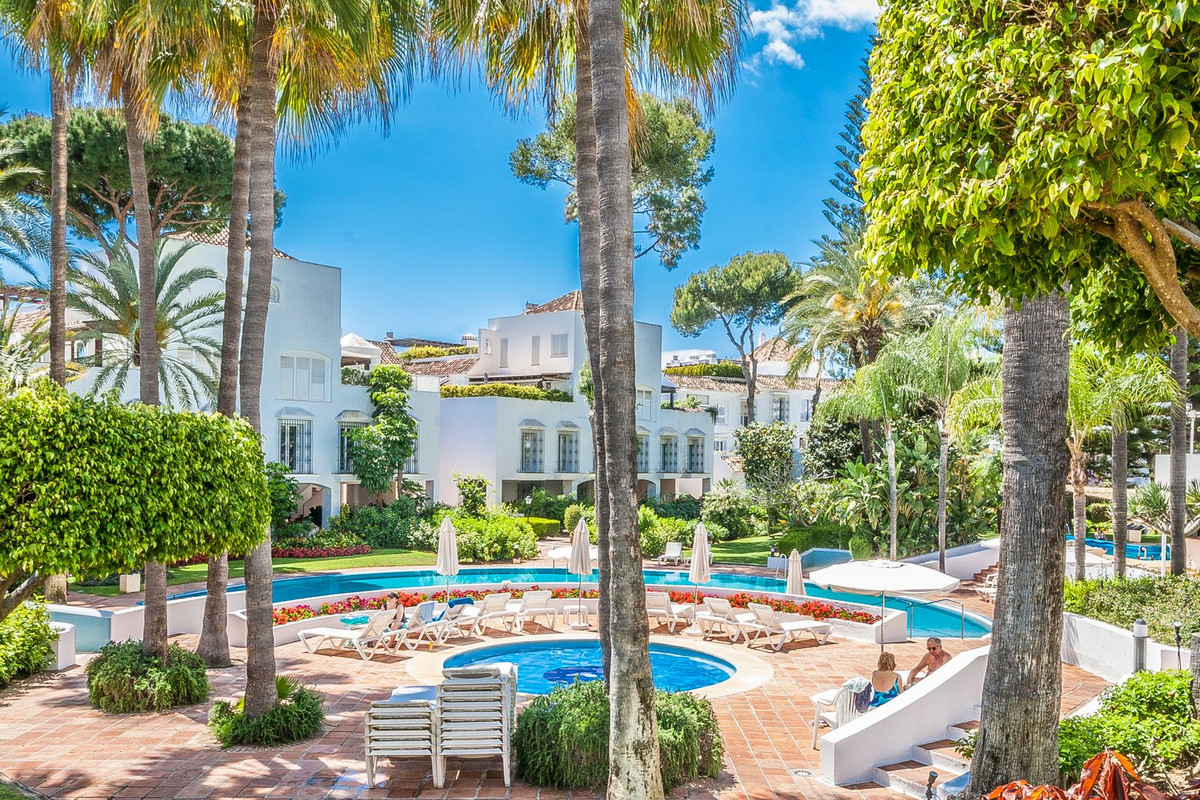 Apartamentos de 3 dormitorios en venta en Elviria – R5469511 Apartamentos de 3 dormitorios en venta en Elviria – R5469511