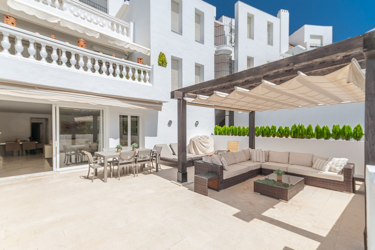 Apartamentos de 3 dormitorios en venta en Elviria – R5469511 Apartamentos de 3 dormitorios en venta en Elviria – R5469511