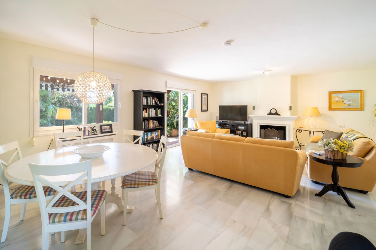 4 bedroom Villas for sale in Marbesa – R5465392 4 bedroom Villas for sale in Marbesa – R5465392