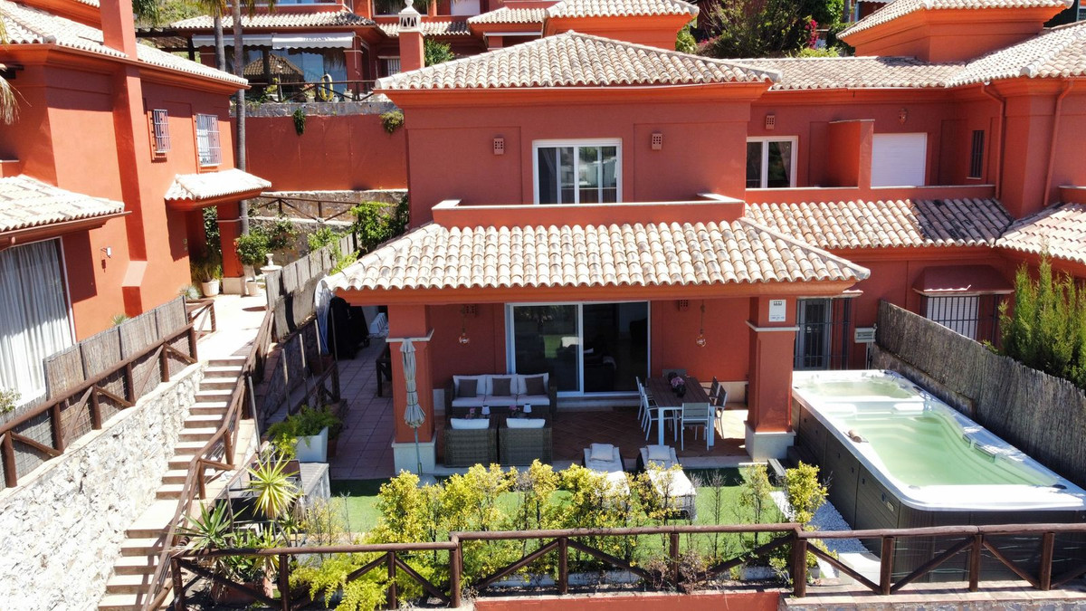 Pareados de 5 dormitorios en venta en Santa Clara – R5367199 Pareados de 5 dormitorios en venta en Santa Clara – R5367199