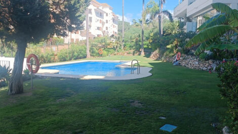 Apartamentos de 2 dormitorios en venta en Elviria – R5370286