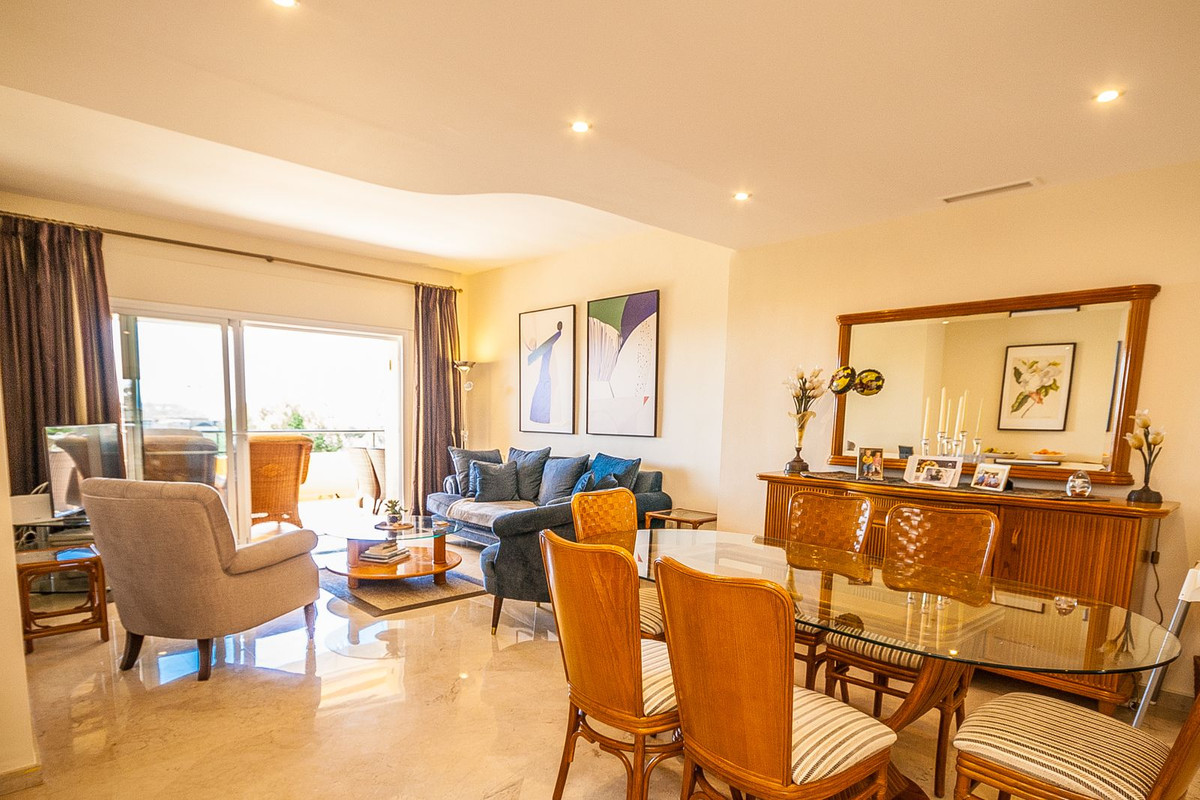 Apartamentos de 3 dormitorios en venta en Elviria – R5482450 Apartamentos de 3 dormitorios en venta en Elviria – R5482450