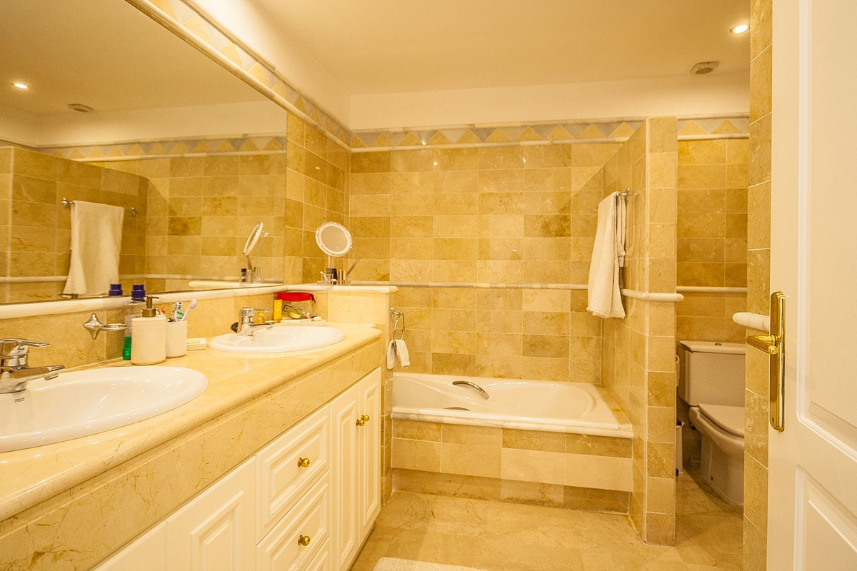 Apartamentos de 3 dormitorios en venta en Elviria – R5482450 Apartamentos de 3 dormitorios en venta en Elviria – R5482450