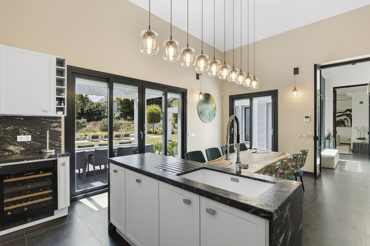 4 bedroom Villas for sale in Benahavís – R5475715 4 bedroom Villas for sale in Benahavís – R5475715