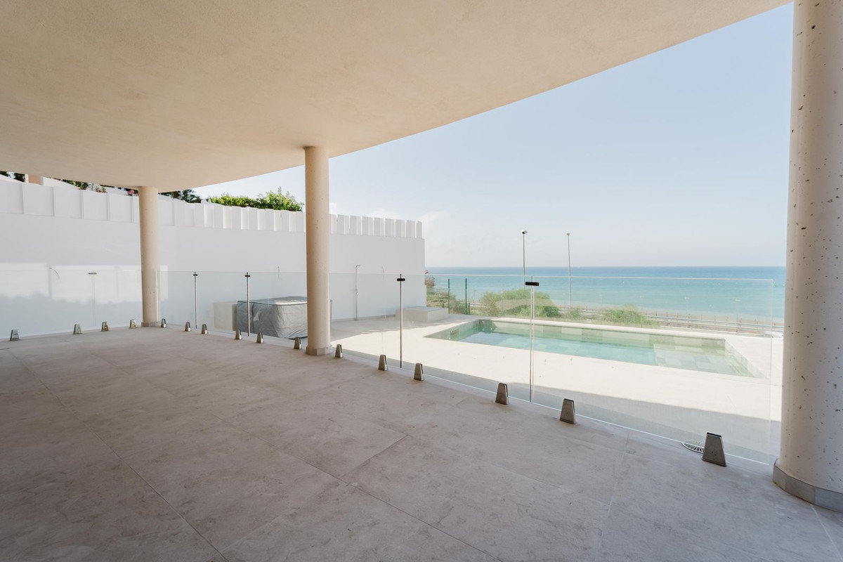 4 bedroom Villas for sale in La Cala de Mijas – R5408257 4 bedroom Villas for sale in La Cala de Mijas – R5408257