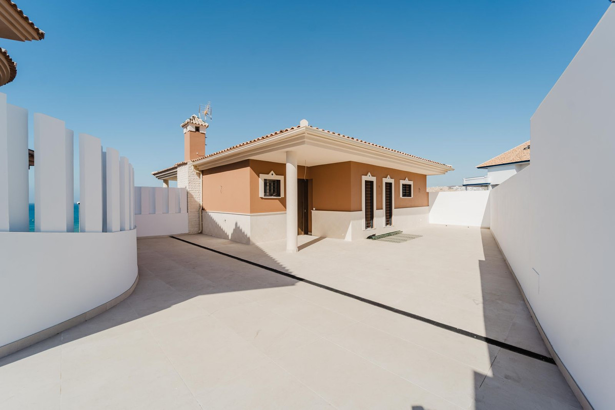 4 bedroom Villas for sale in La Cala de Mijas – R5408257 4 bedroom Villas for sale in La Cala de Mijas – R5408257